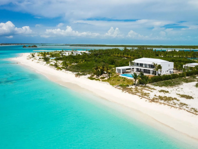 World Class 8 Bedroom Modern Beachfront Luxury Villa in Leeward, Turks & Caicos