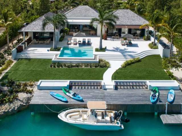 3 Bedroom Luxury Canal Front Villa for Sale in Leeward, Turks & Caicos