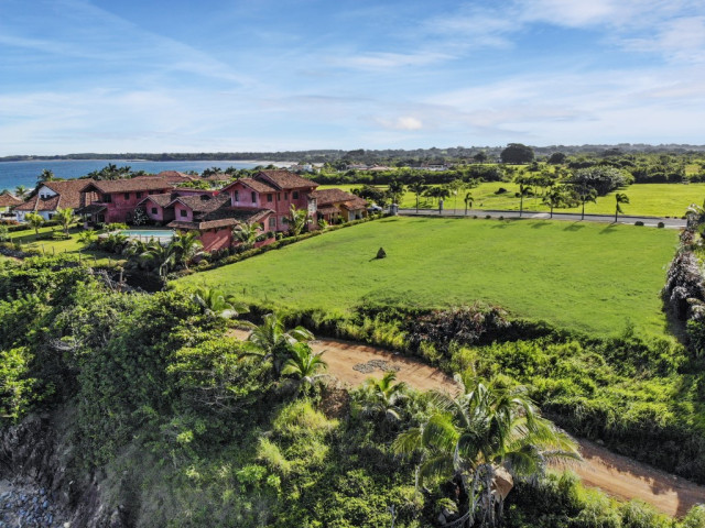 Exclusive 1,409 m² Beachfront Lot for Sale in Pedasi, Panama