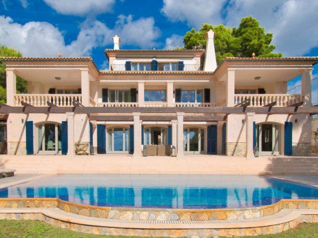 Exquisite 7 Bedroom Luxury Villa with Old World Feeling in Old Bendinat, Mallorca