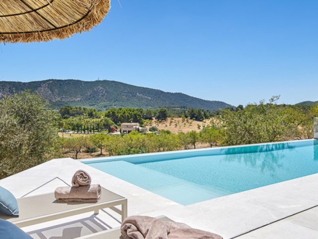 Modern New Build 5 Bedroom Villa with Fantastic Landscape Views in Calvia