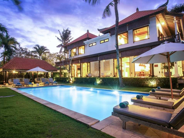 Spacious 7 Bedroom Contemporary Balinese Villa with Hotel License for Sale in Cemagi, Bali