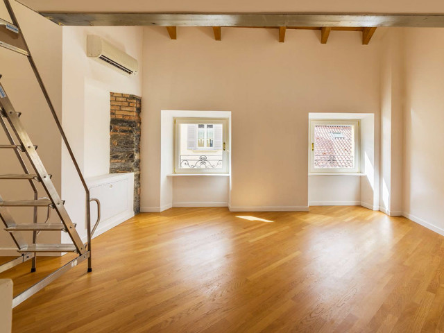 Beautifully Restored 1 Bedroom Apartment in the Centre of Como (Apartment 3K)