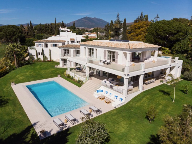 Ultra Exclusive 6 Bedroom Golf Villa for Sale in Nueva Andalucia, Marbella, Spain