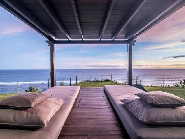Incredible 3 Bedroom Luxury Clifftop Oceanview Villa with Private Beach Access for Sale in Uluwatu, Bali