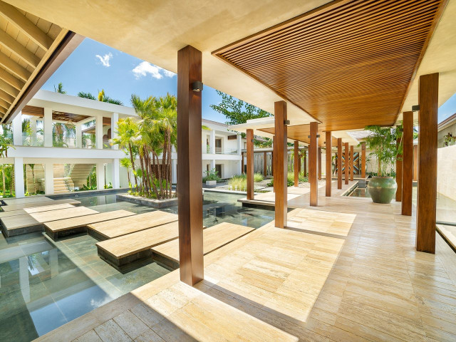 Exquisite 5 Bedroom Villa with Stunning Golf & Ocean Views for Sale in La Romana, Dominican Republic