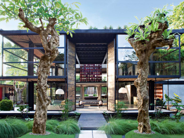 Ultra Modern 5 Bedroom Villa in the Heart of Seminyak