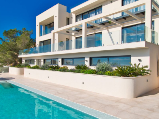 Impressive 8 Bedroom Luxury Sea View Villa Sought After Area of Port Andratx