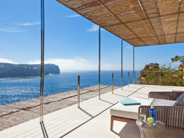 Modern 4 Bedroom Sea View Villa in Port Andratx