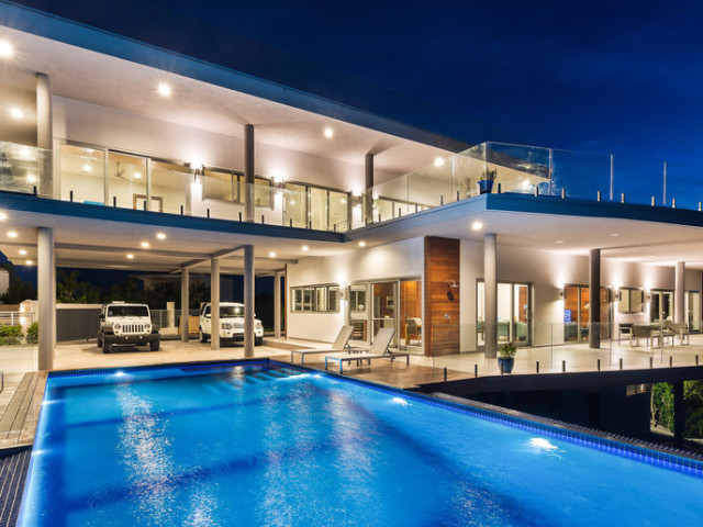 Stunning 4 Bedroom Modern Oceanview Villa for Sale in Turks & Caicos