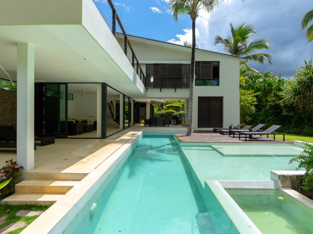 Modern 4 Bedroom Pool Villa for Sale in Playa Bonita, Dominican Republic