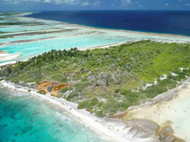 Approximately 11 Hectares of Pristine Private Virgin Island for Sale in Arutua, French Polynesia