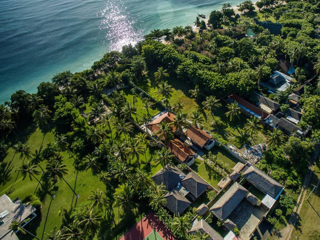 Charming 5 Villa Luxury Boutique Hotel with 80 Metres of Beachfront for Sale on Sire Beach, North Lombok