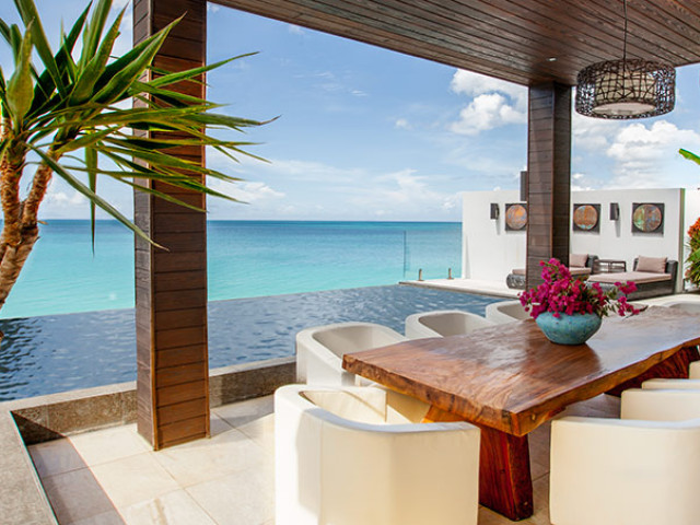 4 Bedroom Beach House "Barracuda 7"