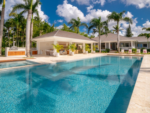 Modern Colonial 7 Bedroom Luxury Villa with Fabulous Golf & Ocean Views for Sale in La Romana, Dominican Republic
