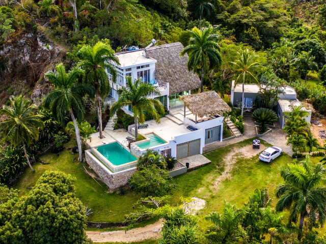 Modern Oceanview Villa in El Limon