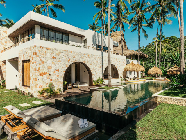 Elegant 6 Bedroom Luxury Boutique Estate & Retreat for Sale in Indonesia