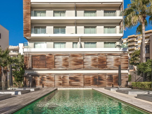 Debonair 1 Bedroom Luxury Sea View Apartment in Palma de Mallorca