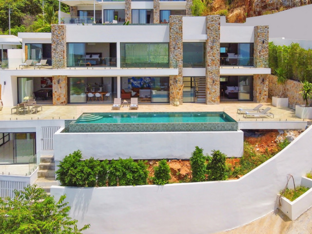 Magnificent 4 Bedroom Luxury Sea View Designer Villa in Koh Samui