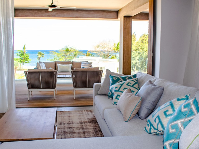 Luxury 3 Bedroom Waterfront Garden Apartment in Tamarin (Block B)