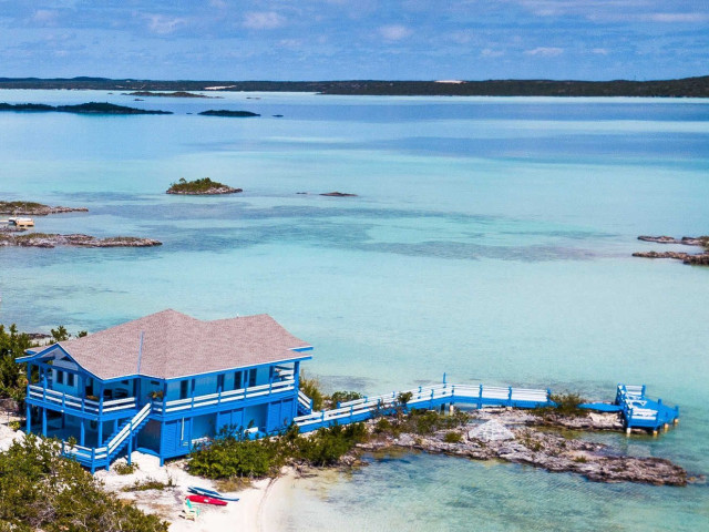 Charming 3 Bedroom Residence on Chalk Sound, Turks & Caicos