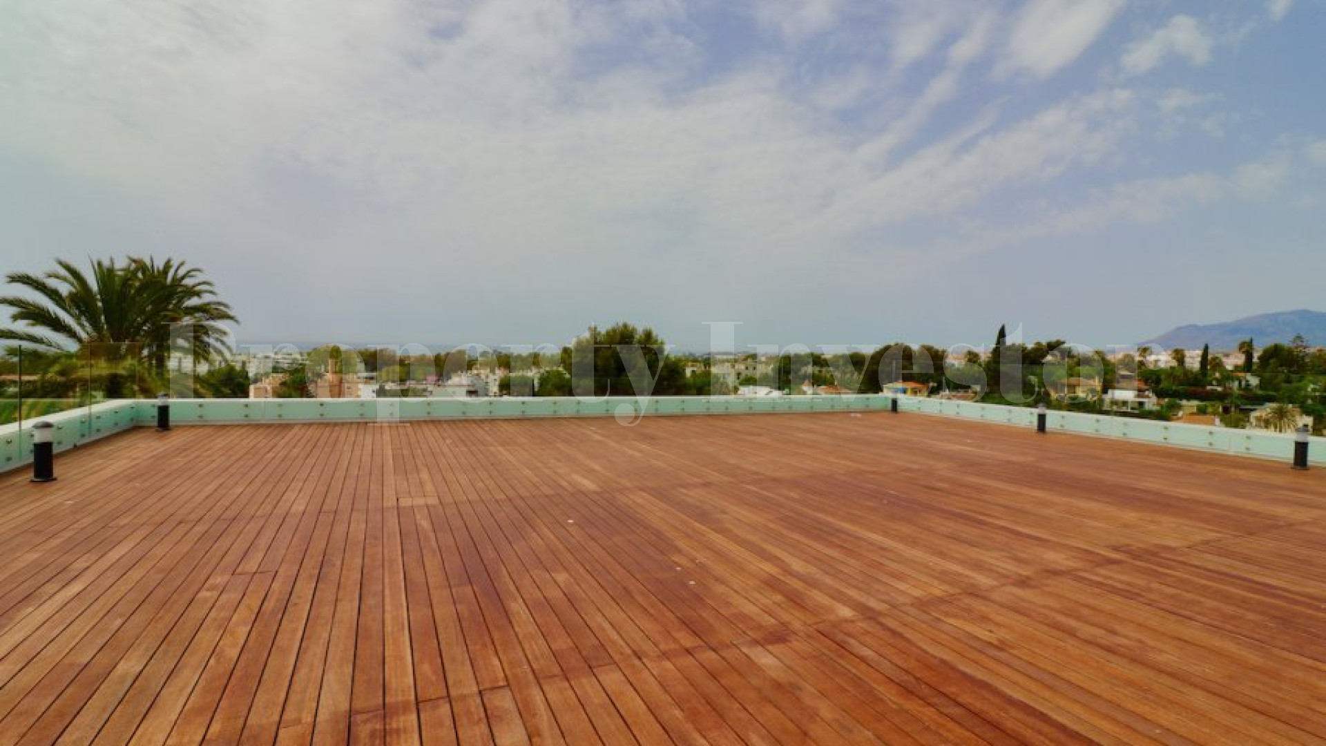 6 Bedroom Designer Villa with Amazing Garden, Pool & Rooftop Terrace in Nueva Andalucia, Marbella