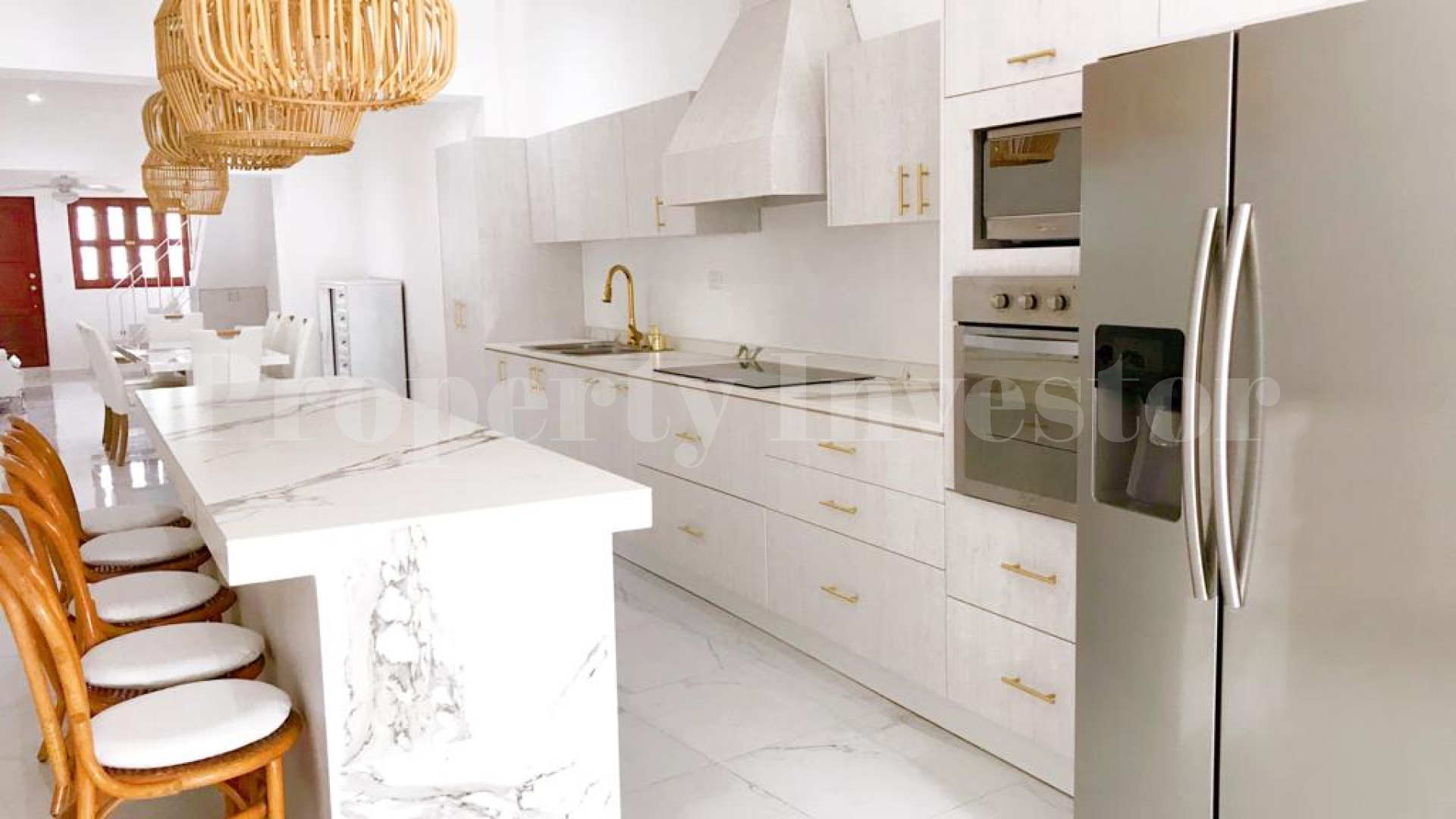 Chic Upgraded 3 Bedroom Colonial Home for Sale in Merida