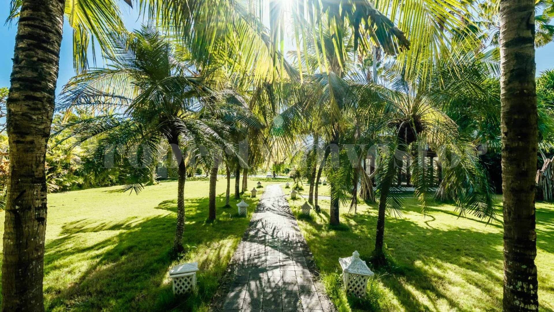 Spacious 6 Bedroom Modern Villa with Lush Gardens & Amazing Sunset Views for Sale in Pererenan, Bali