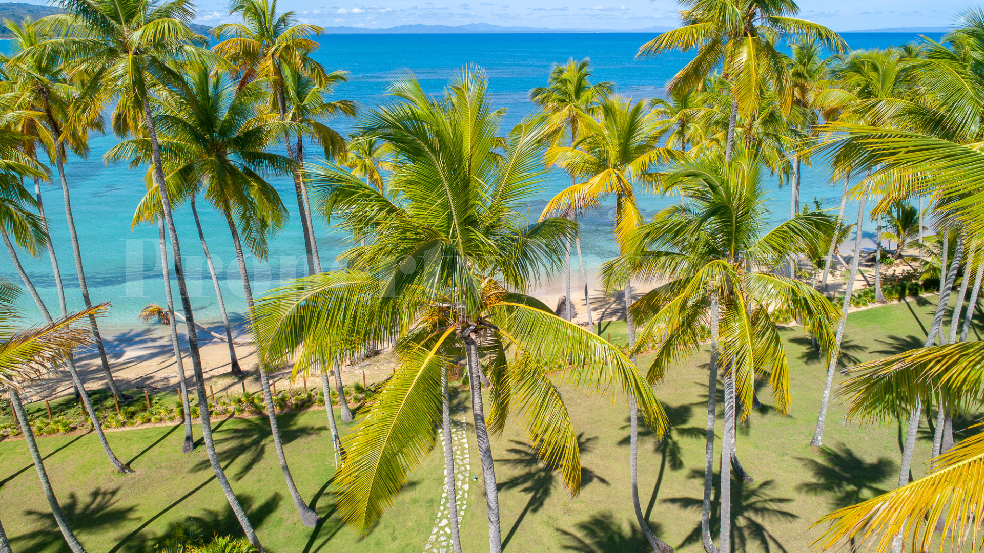 Самая восхитительная и роскошная вилла с 4 спальнями в Лас Терренас