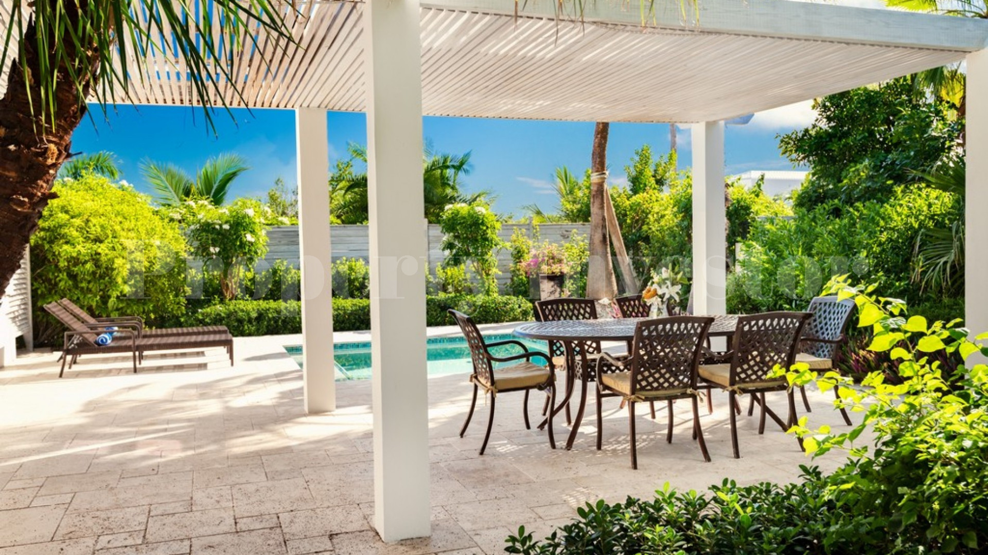 Exclusive Luxury 4 Bedroom Beachfront Villa in Turks & Caicos