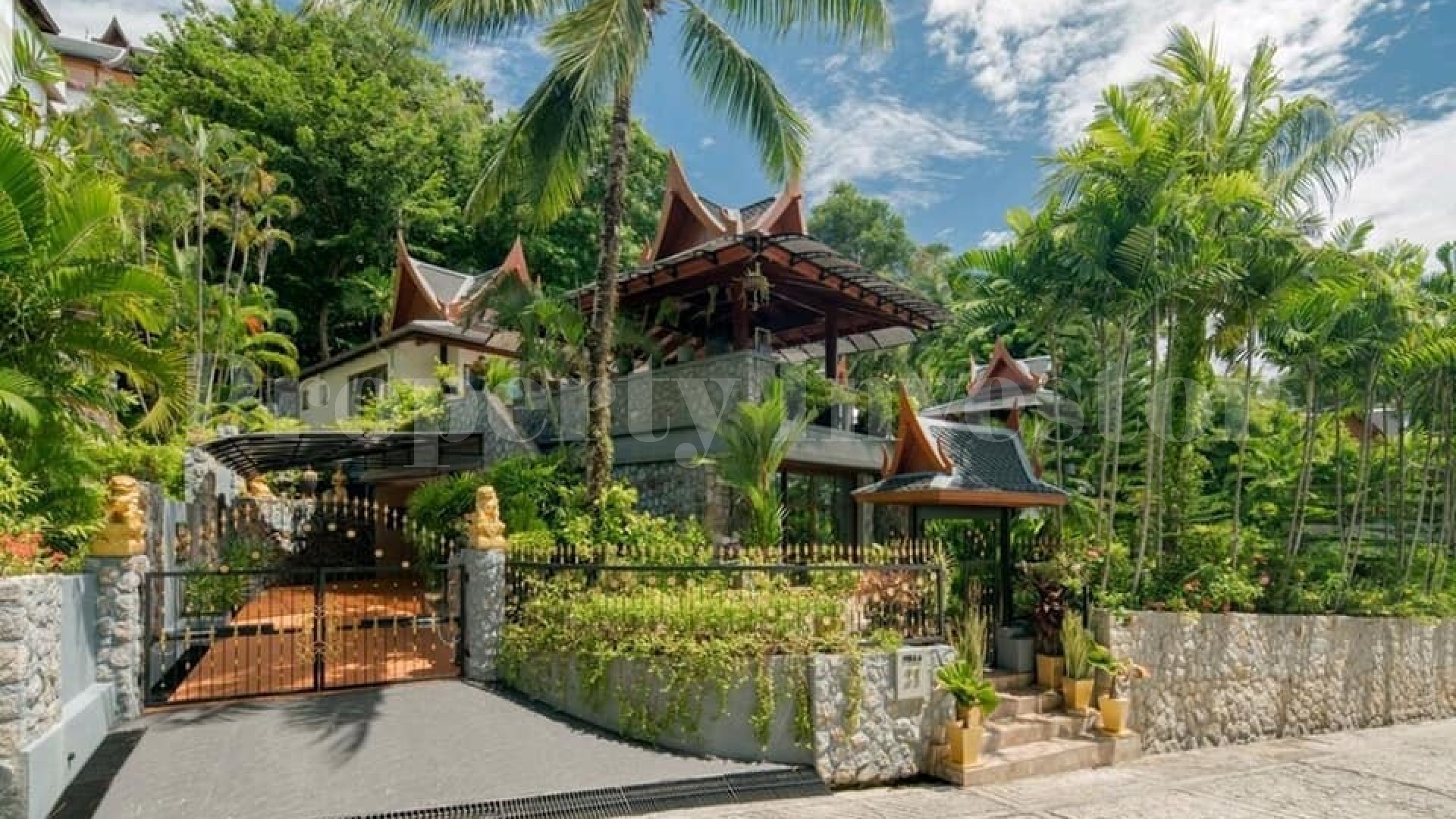 Spectacular 5 Bedroom Star Quality Villa in Phuket