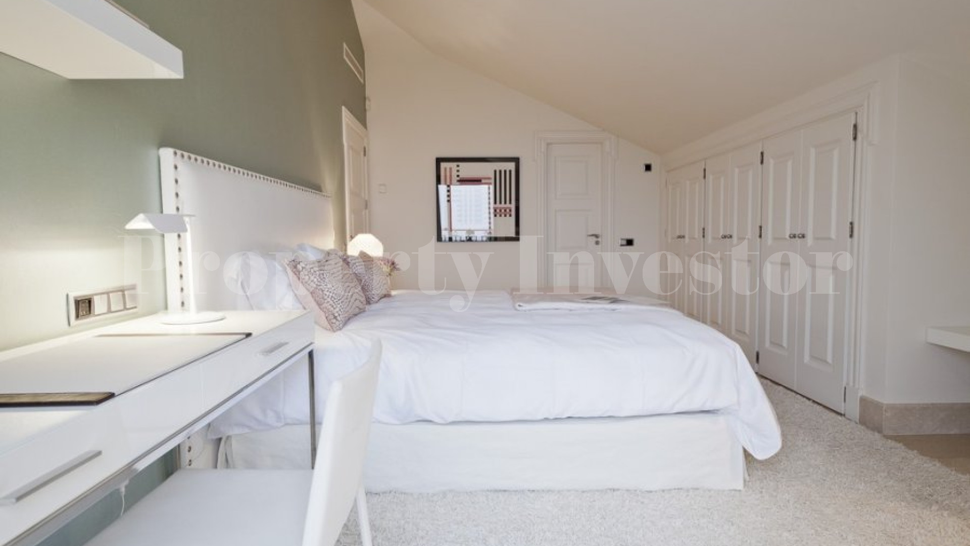 4 Bedroom Luxury Duplex Penthouse in Los Monteros Playa