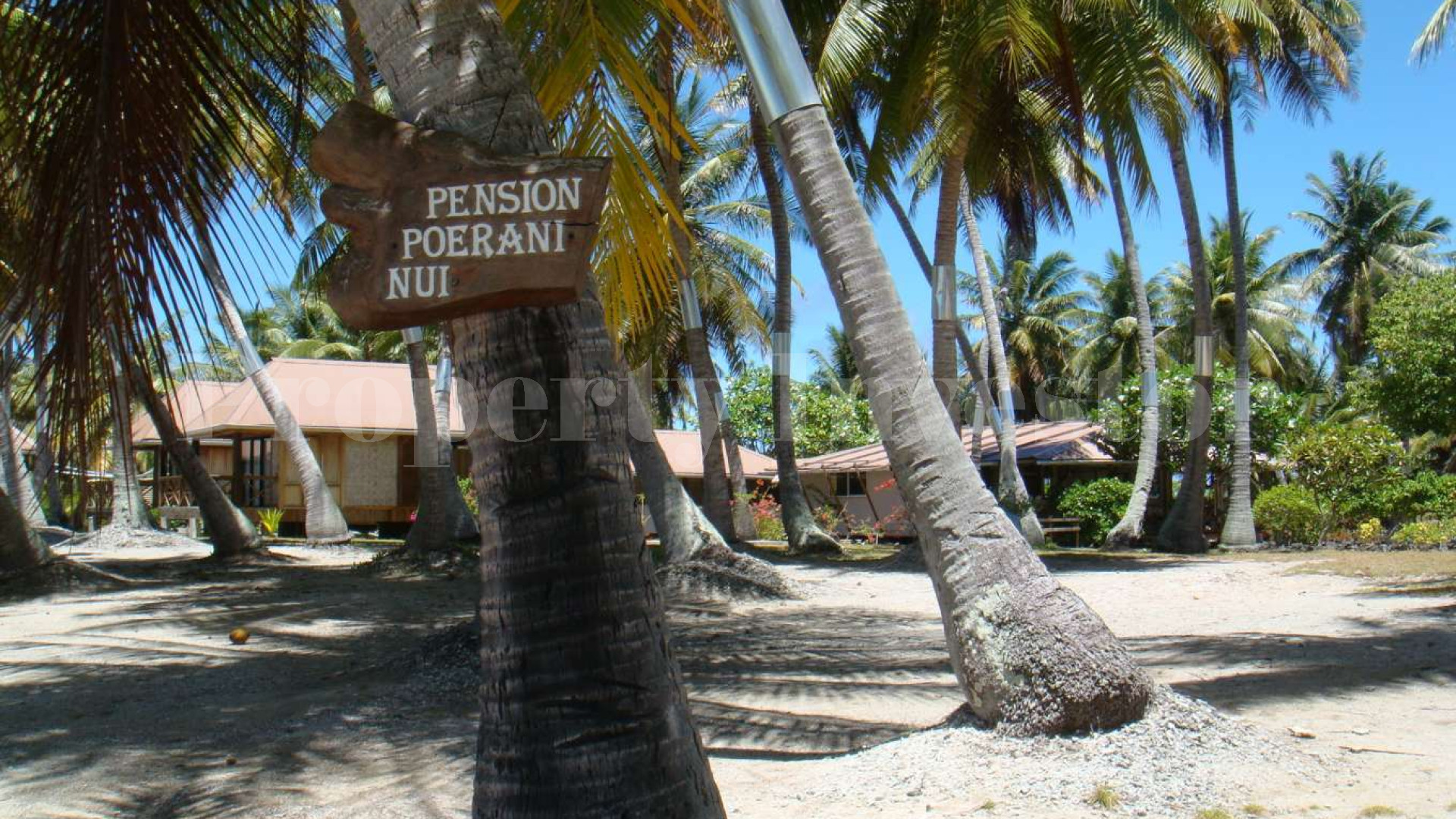 3.36 Hectare Private Boutique Island Retreat with 5 Bungalows in French Polynesia