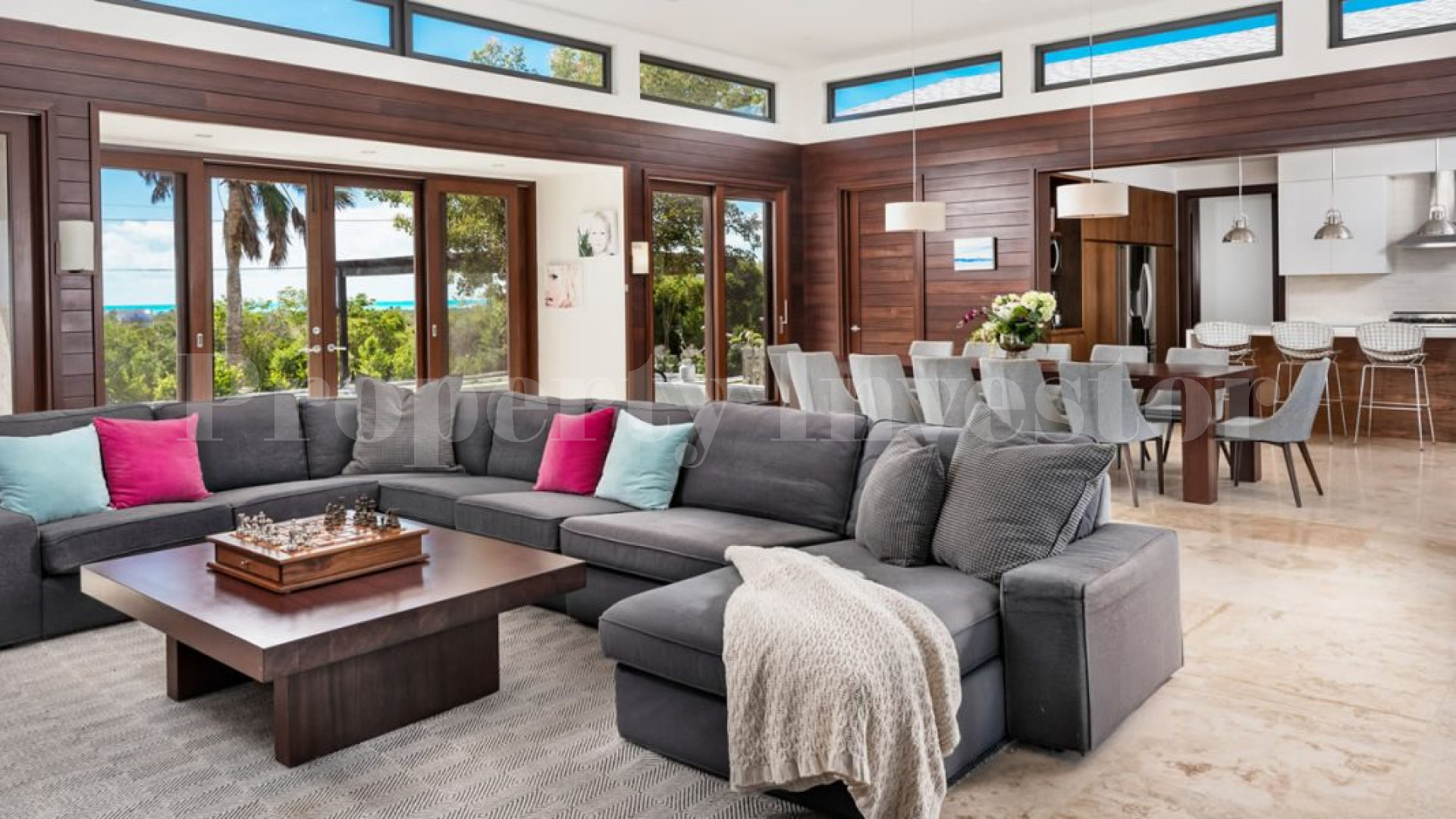 Уникальная вилла с 4 спальнями с видом на океан и панорамным видом на 360 градусов в Тёркс и Кайкос