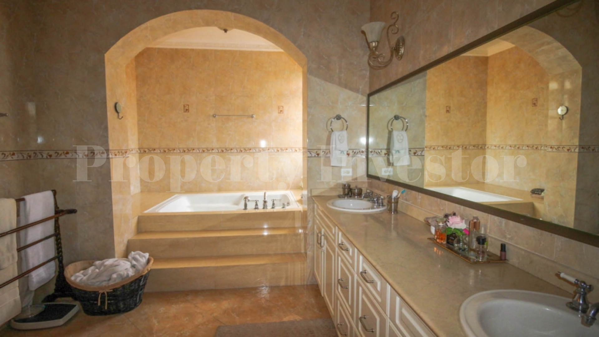 Вилла на 7 спален в традиционном стиле хасиенды в Коста-дель-Эсте, Панама Сити