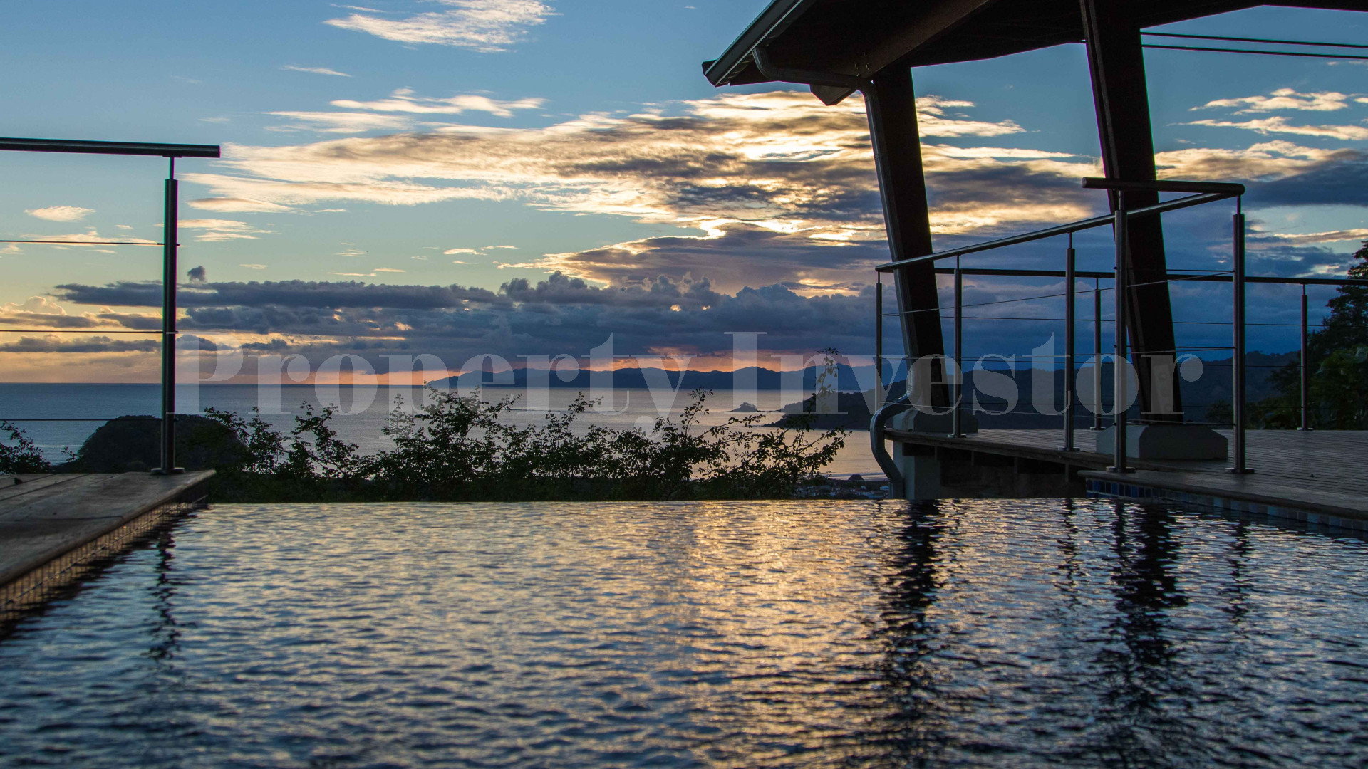 Spectacular 4 Bedroom Luxury Ocean View Home with 360° Panoramic Views for Sale in Playa Venao, Panama