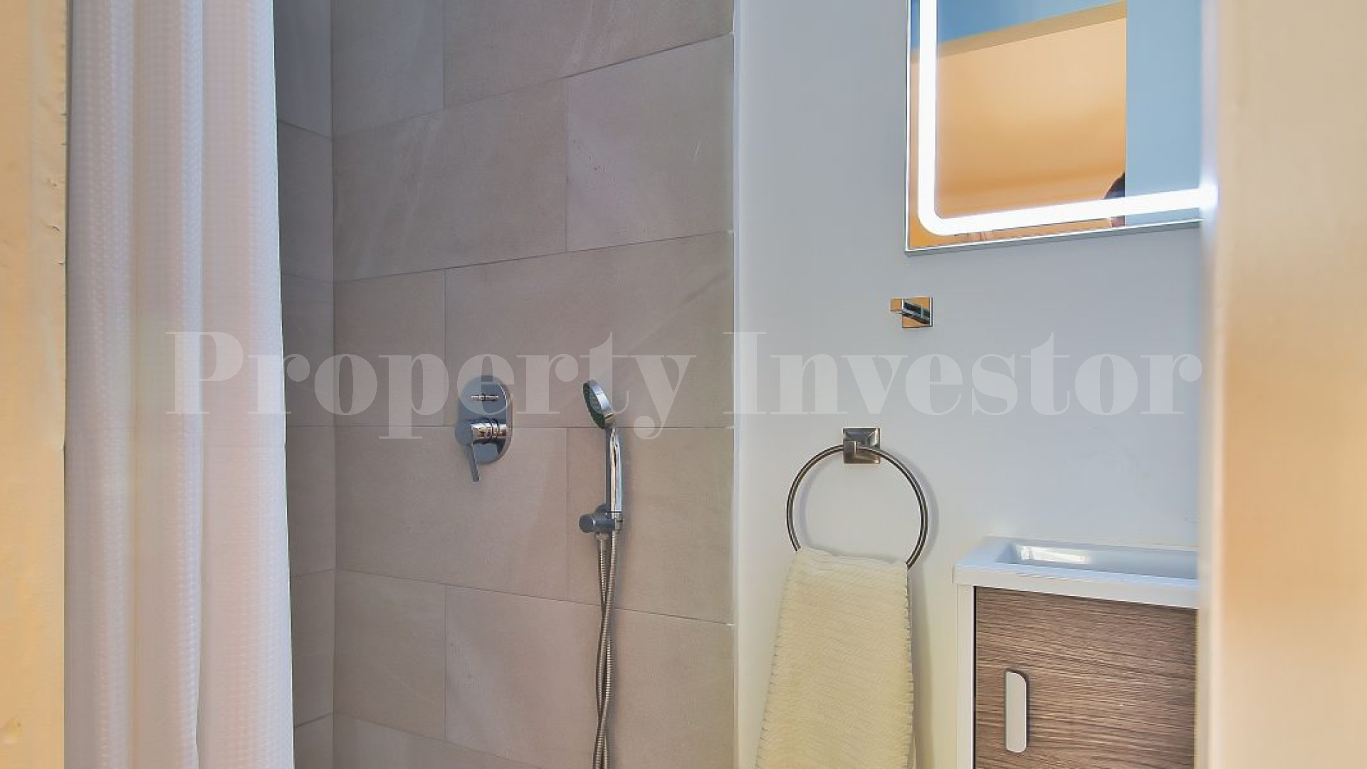 6 Bedroom Mediterranean Villa with Guest House Within Walking Distance to the Port