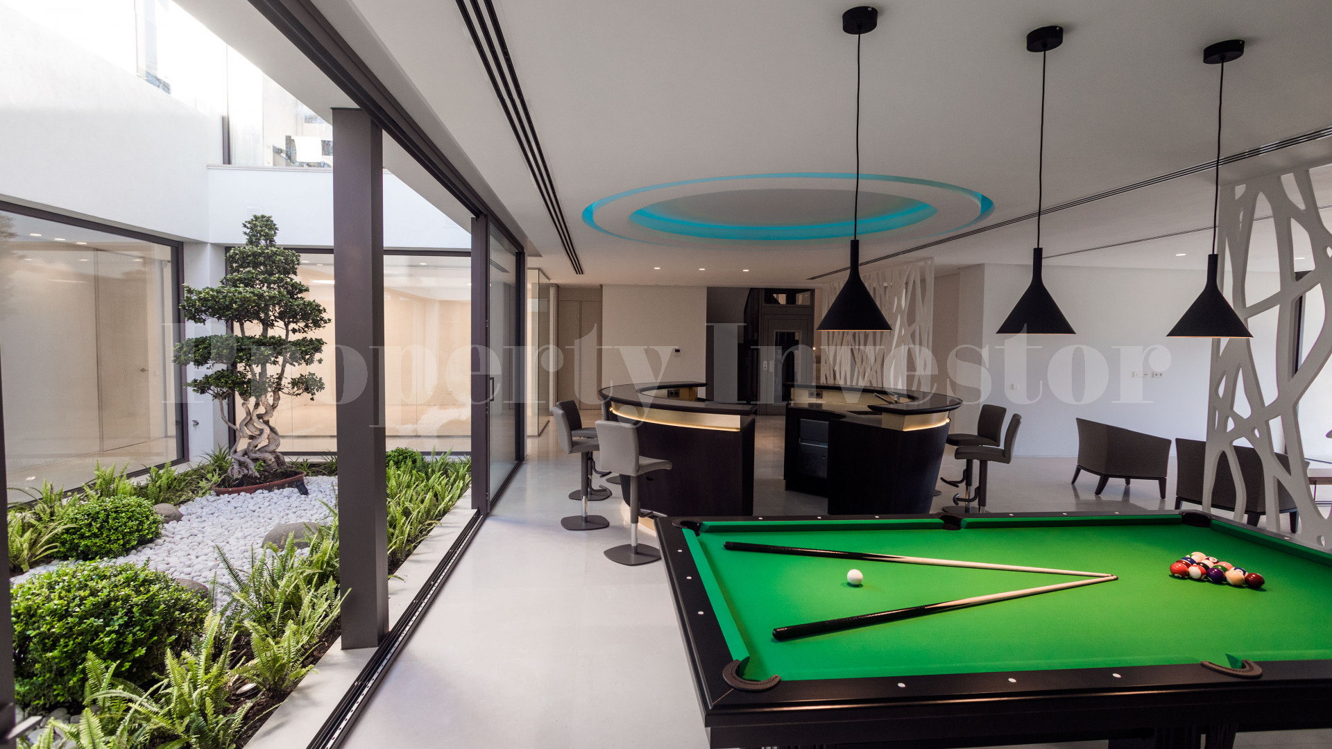 Фантастическая роскошная дизайнерская вилла на 6 спален идеальна для отдыха и развлечений в Бенаавис, Испания