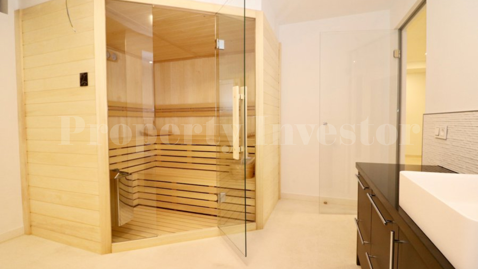 6 Bedroom Designer Villa with Amazing Garden, Pool & Rooftop Terrace in Nueva Andalucia, Marbella