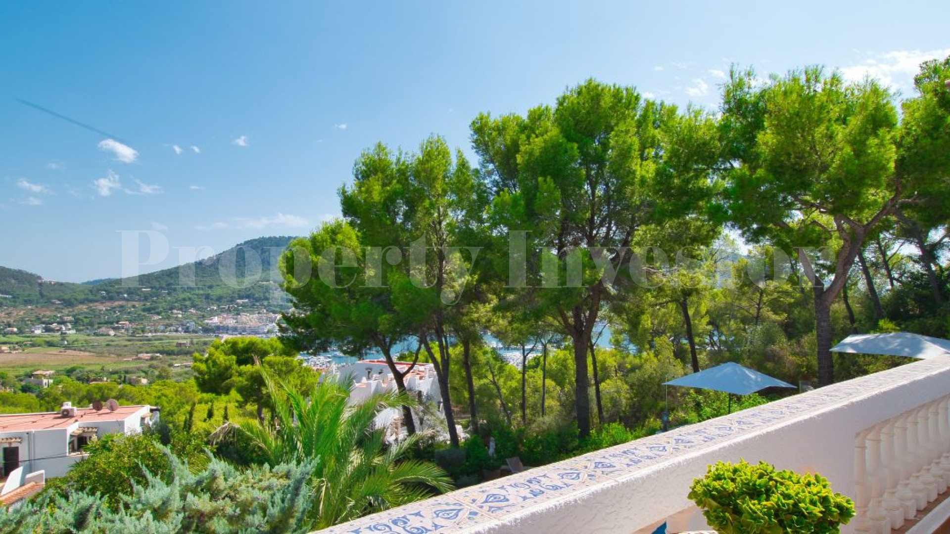 6 Bedroom Mediterranean Villa with Guest House Within Walking Distance to the Port