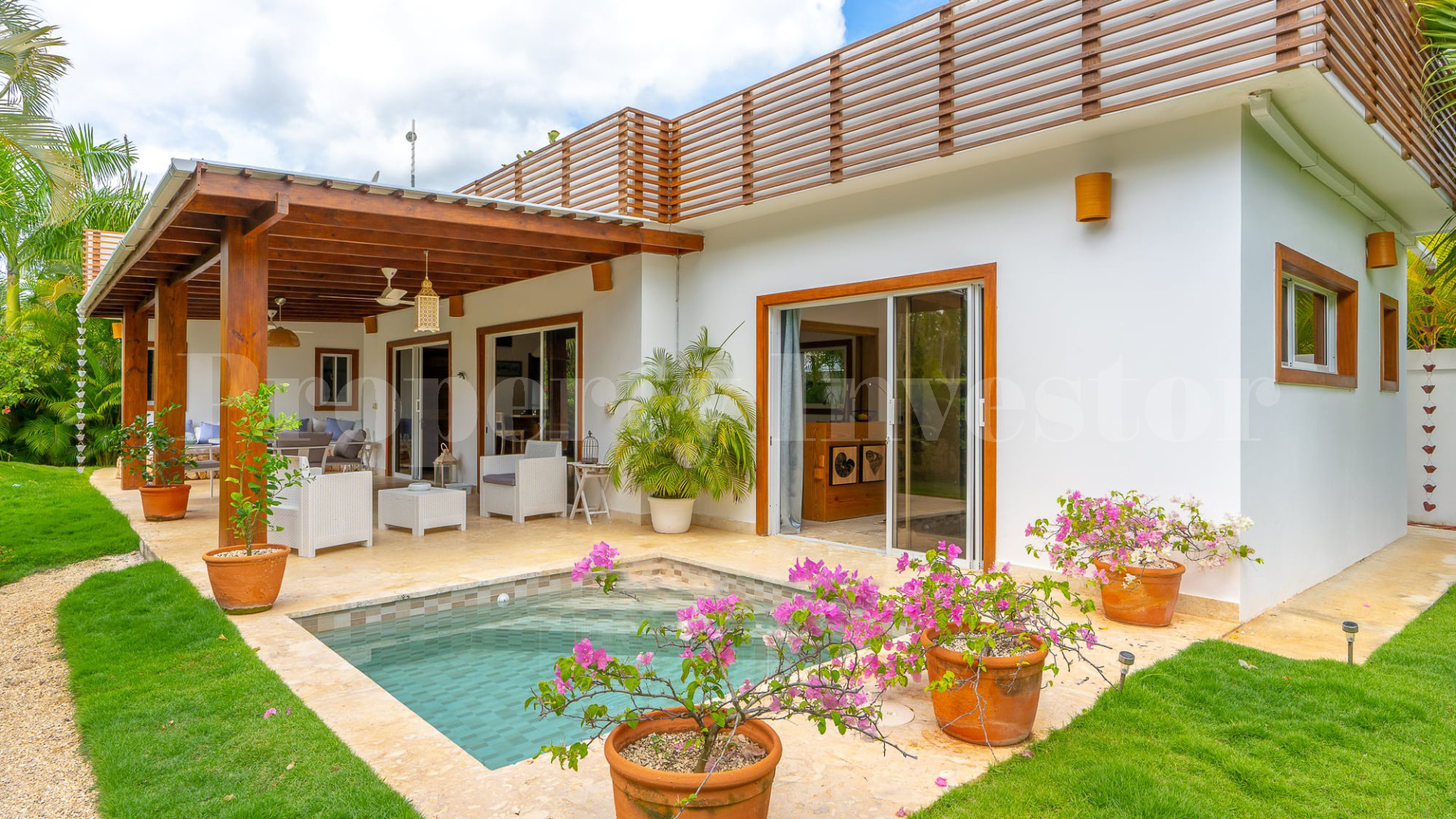 Magnificent 5 Bedroom Private Colonial Style Beachfront Villa for Sale in La Esperanza, Las Terrenas