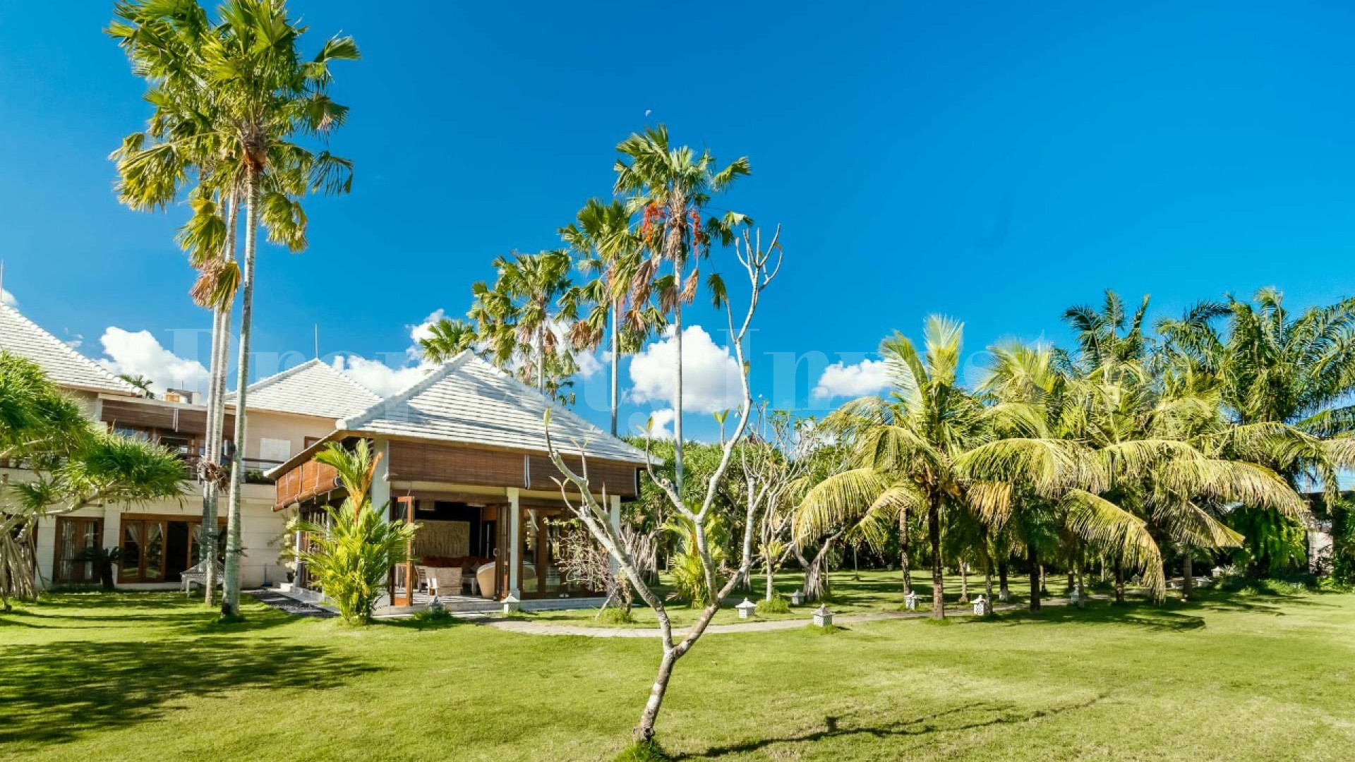 Spacious 6 Bedroom Modern Villa with Lush Gardens & Amazing Sunset Views for Sale in Pererenan, Bali