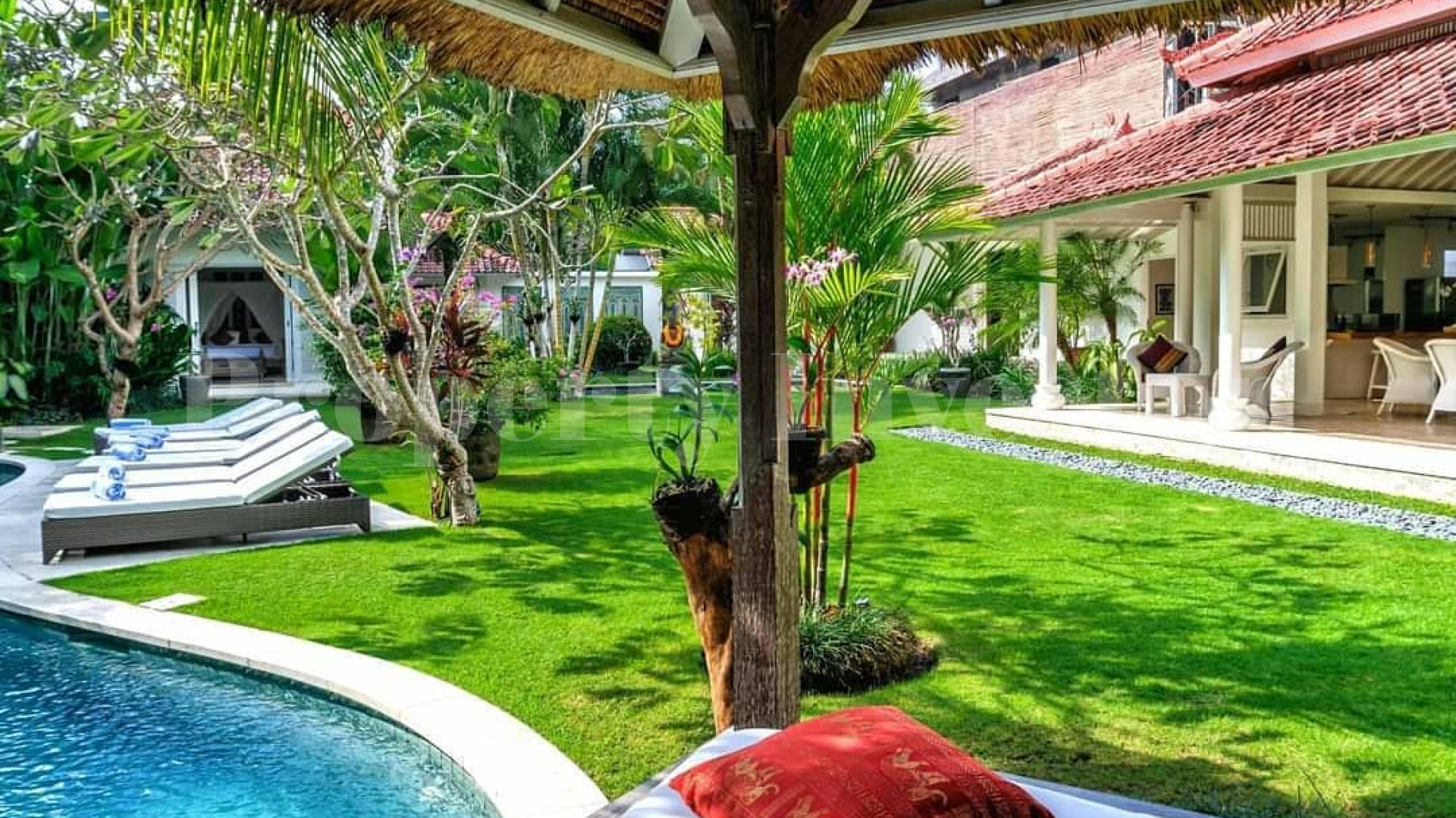 Fashionable 5 Bedroom Luxury Colonial Style Villa for Sale in Popular Seminyak, Bali