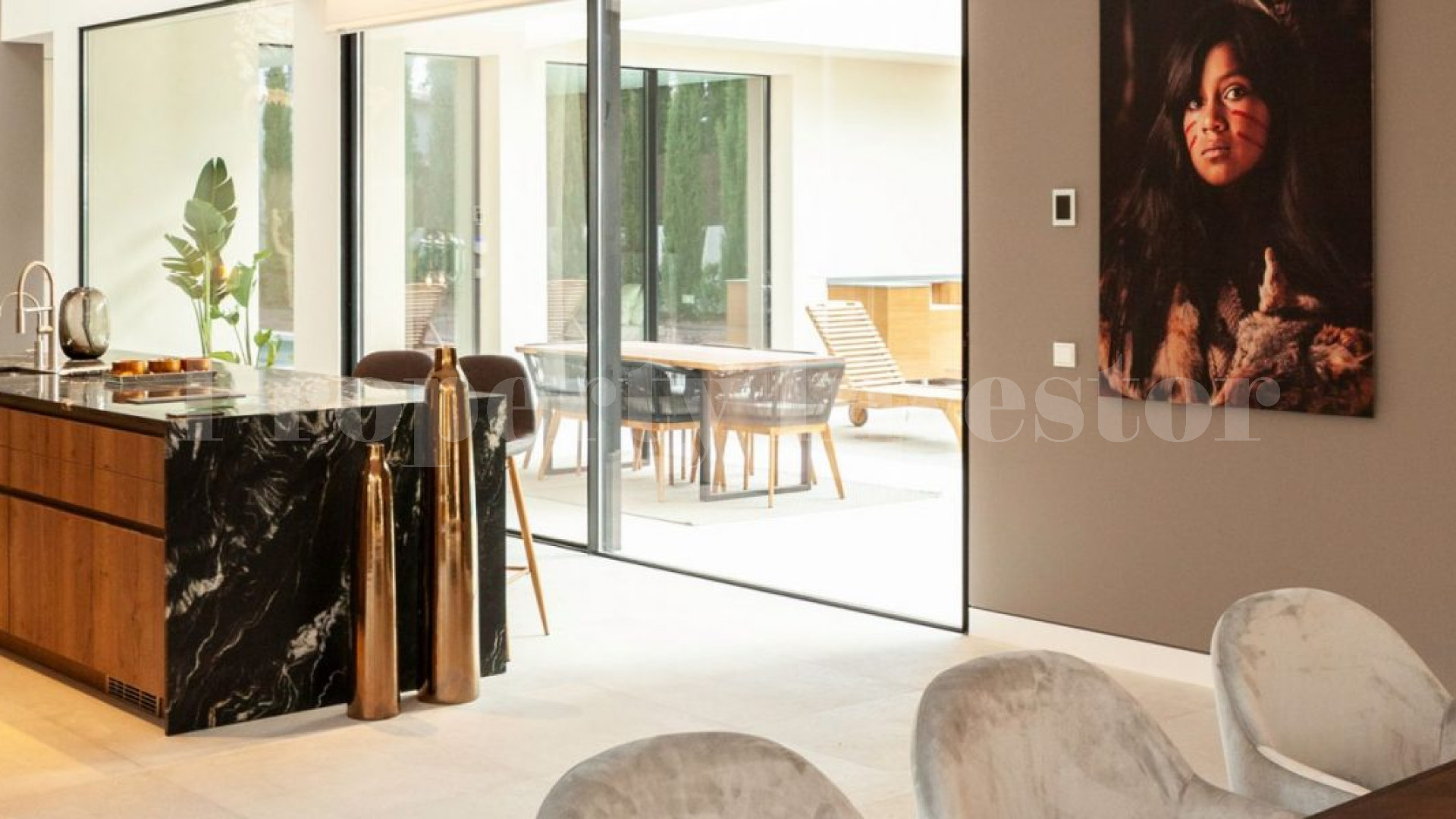 Modern 4 Bedroom Luxury Villa in Popular Residential Area of Santa Ponsa