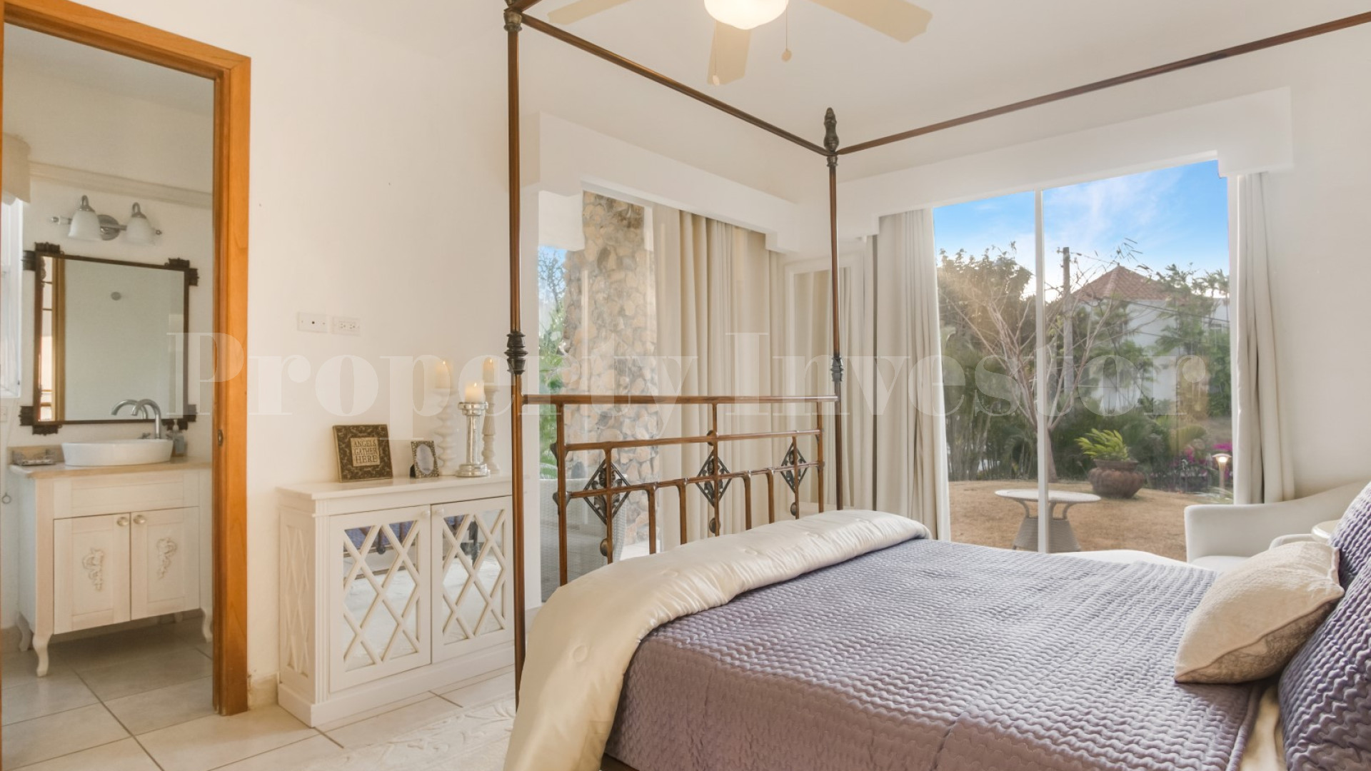 One-of-a-Kind 4 Bedroom Luxury Designer Villa for Sale in Punta Barco, Panama