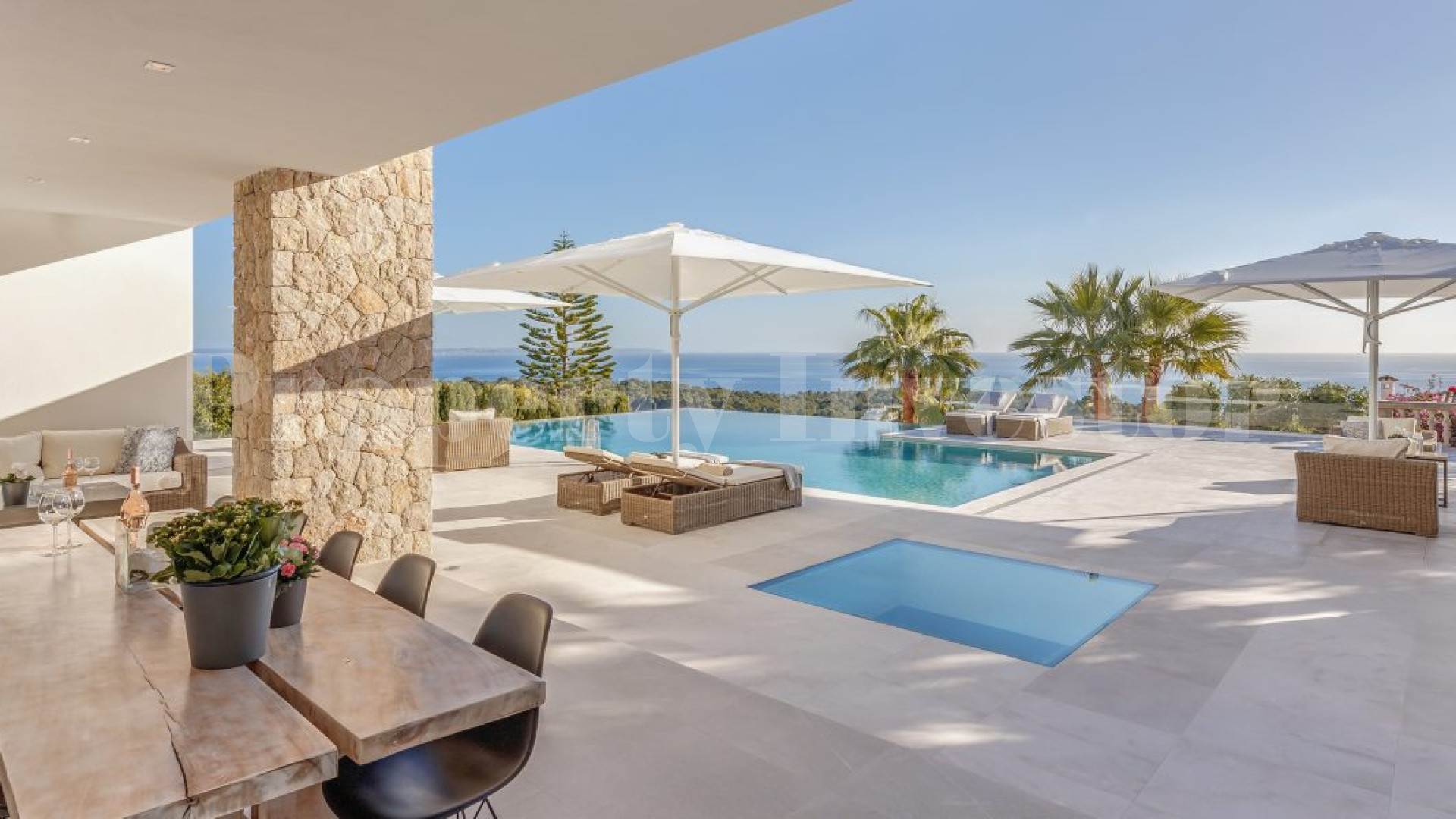 High End 8 Bedroom Luxury Villa in Anchorage Hill