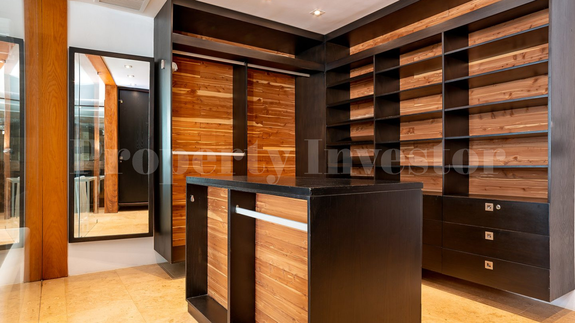 Modern 4 Bedroom Luxury Golf Villa for Sale in La Romana, Dominican Republic