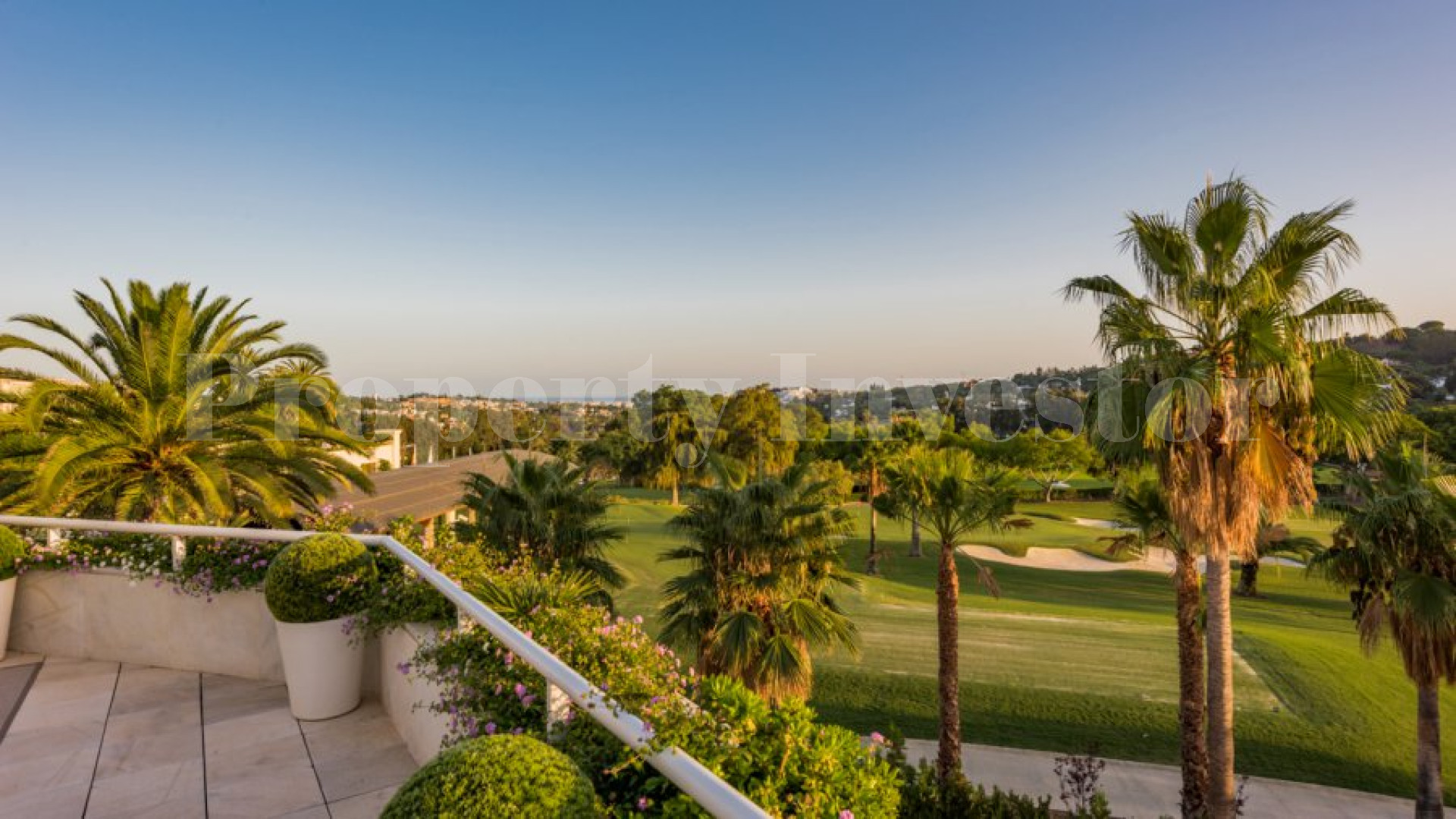 Spectacular 3 Bedroom Duplex Penthouse in Marbella