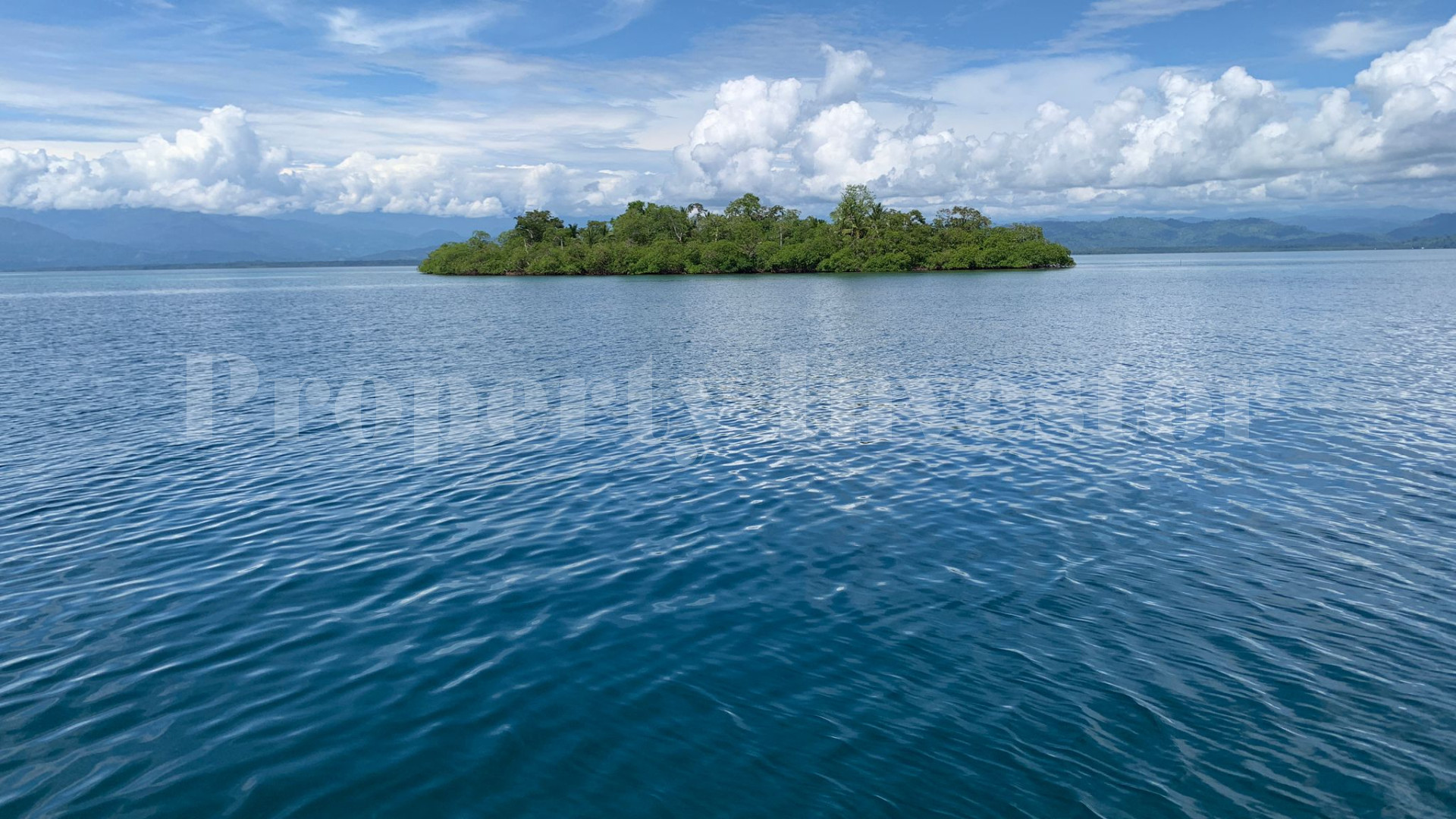 Partially Developed 9,000 m² Private Island with Boats for Sale in Bocas del Toro, Panama