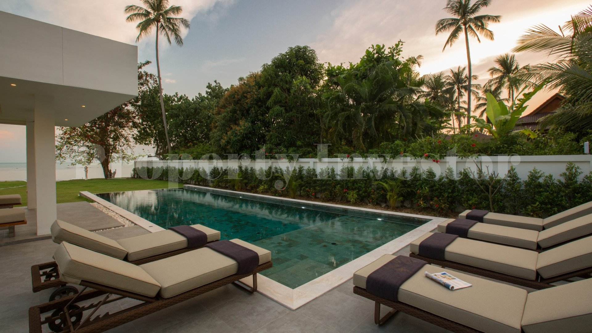 Продаётся идеальная современная вилла с 7 спальнями на пляже в Самуи